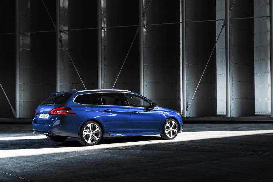  Peugeot 308 GT SW 2014 года  (фото 2 из 10)
